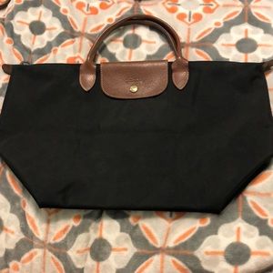 •Longchamp Medium Le Pilage•